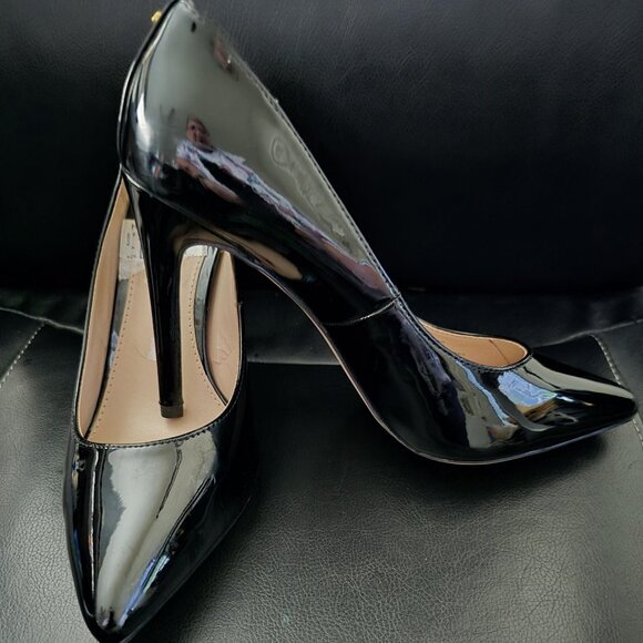 BCBGeneration Shoes - EUC: BCBGeneration Patent Pointed Toe Heels